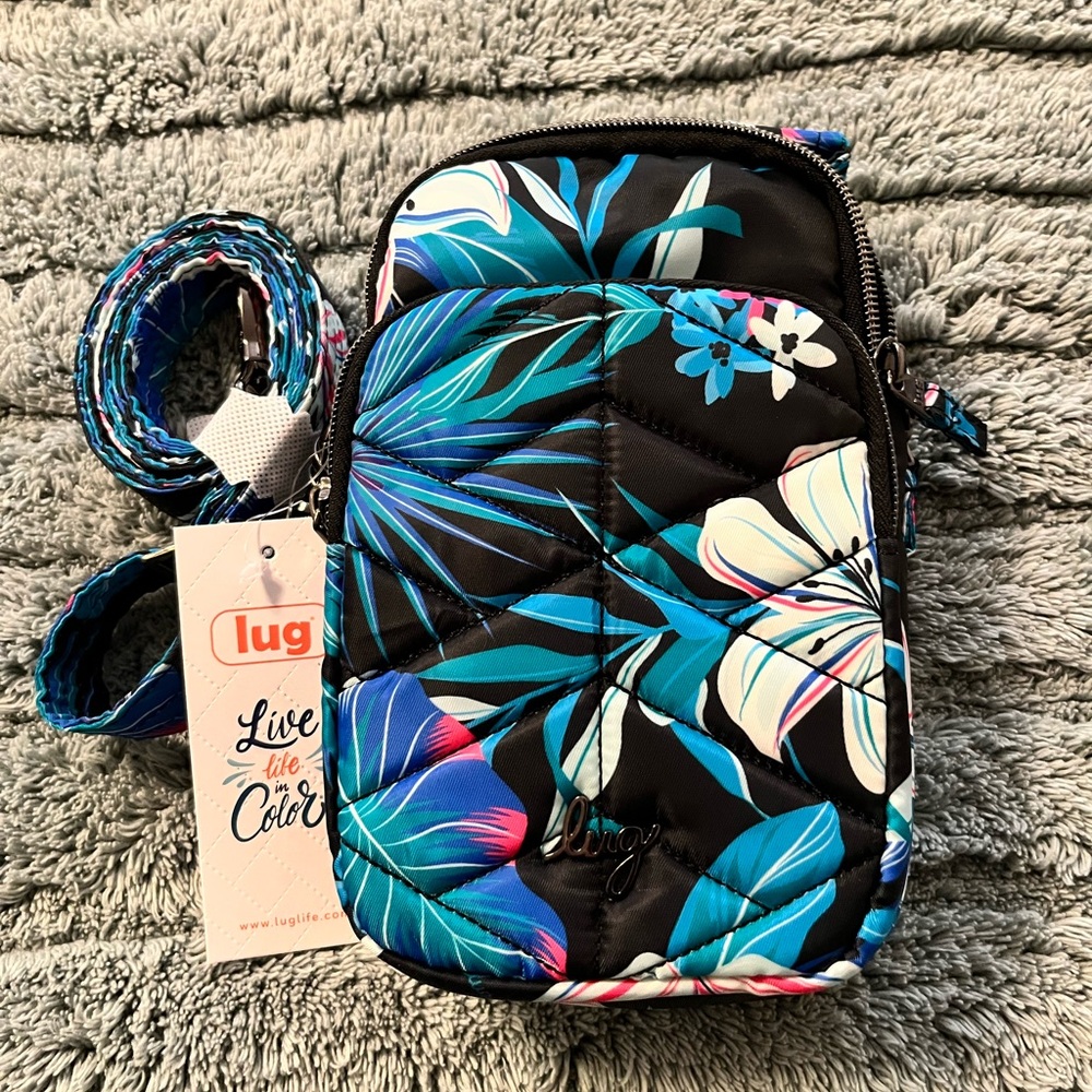 Lug Skeeter Mini 2 Crossbody Bag - NWT
Color: Hibiscus Multi